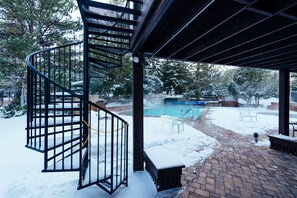 Indoor pool, outdoor pool