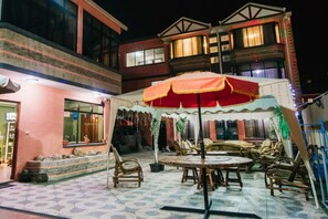 Front of property - Las Tholas Hotel (Uyuni)