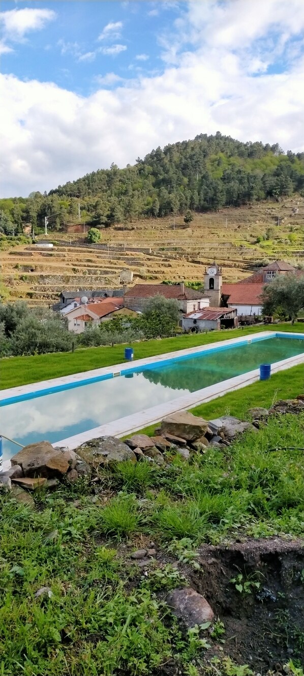 Seasonal outdoor pool - Casa do Abade - Solar de Goujoim (Armamar)