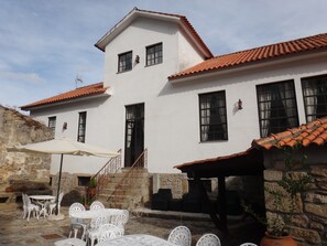 Front of property - Casa do Abade - Solar de Goujoim (Armamar)