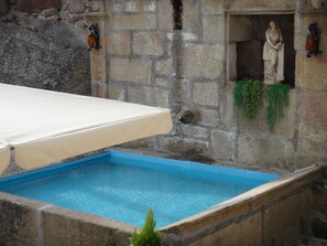 Piscine extérieure (ouverte en saison)