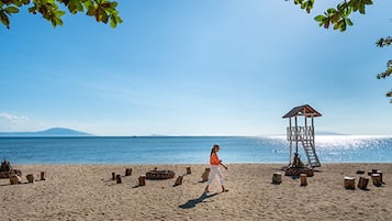 Vlak bij het strand, kajakken, motorbootverhuur