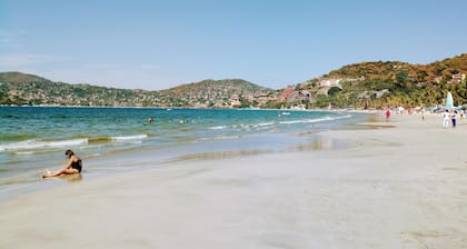 Geodätische Kuppel mit Küche und Klimaanlage, 1 Block zum Strand