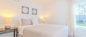 NW Indiana Hidden Getaway Home Sleeps 6