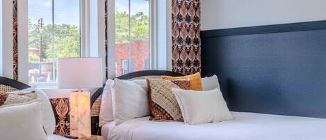 5 camere, una scrivania, ferro/asse da stiro, culla da viaggio