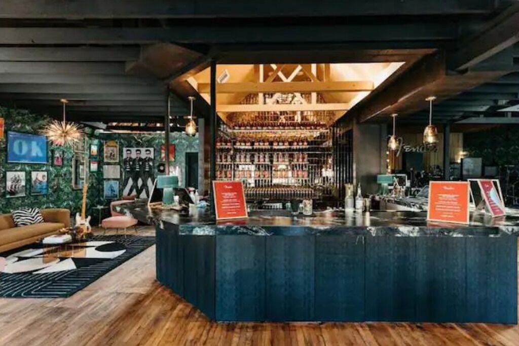 Bar (en la propiedad)