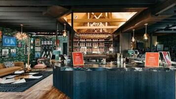 Bar (en la propiedad)