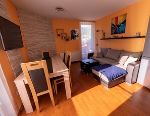 Télévision, table de tennis de table