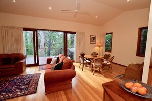 TV, fireplace, stereo