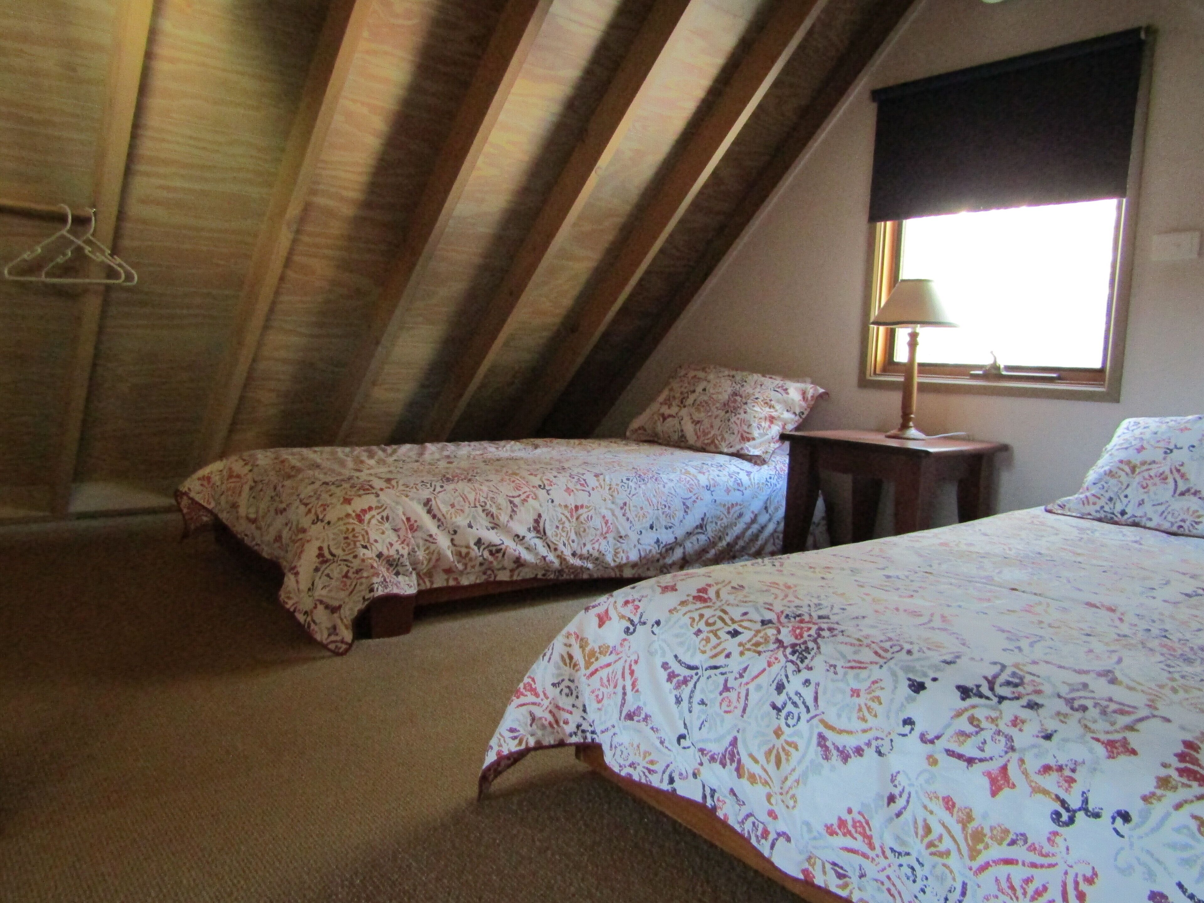 Brumbys-High Country Chalet — image 8