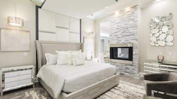 8 camere, una scrivania, ferro/asse da stiro, culla da viaggio