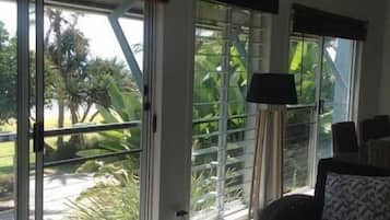 Télévision à écran plat