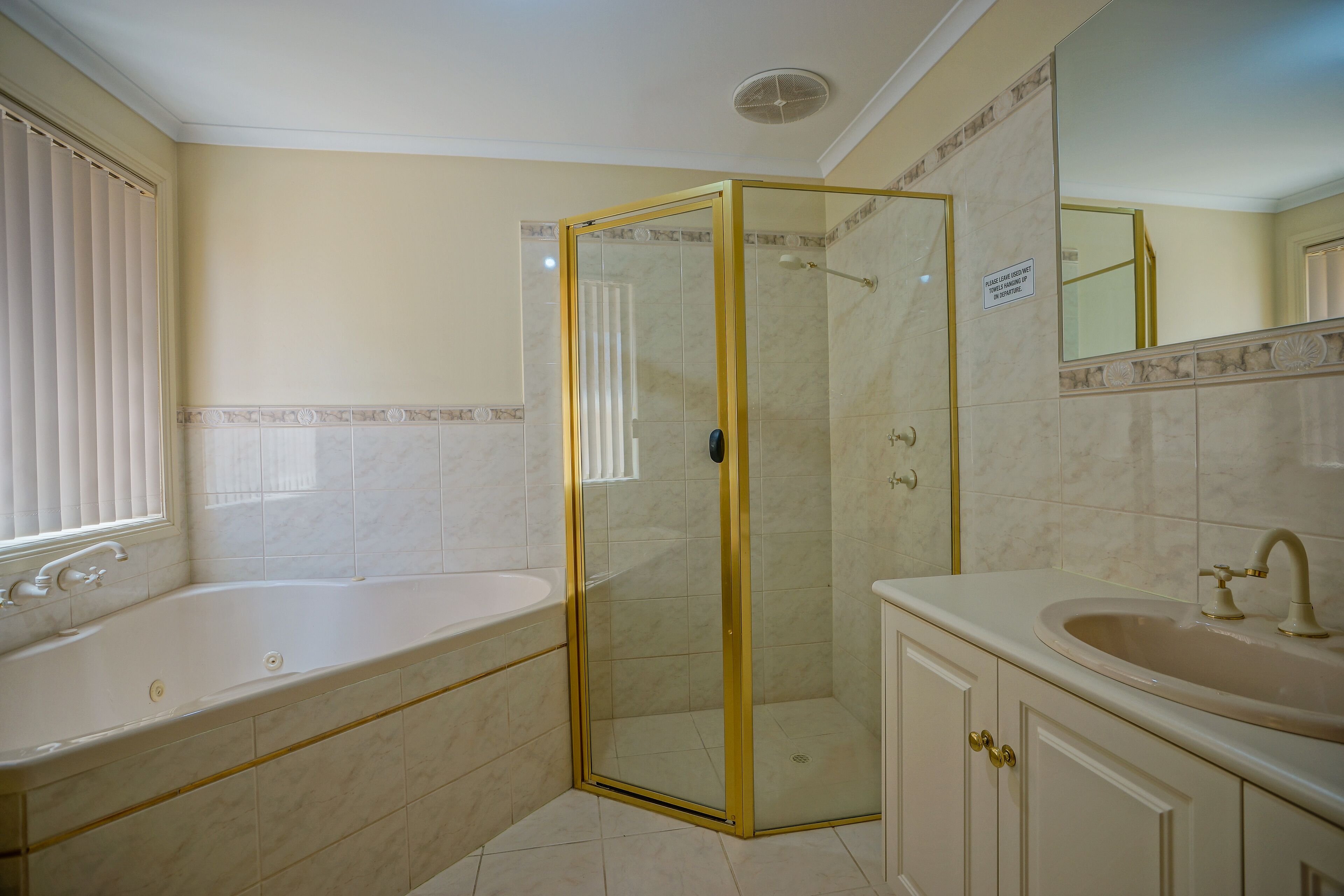 'The Shack' Copper Cove Marina — image 12