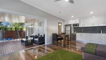 Smart TV, DVD player, stereo