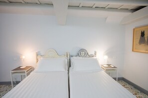 4 Schlafzimmer, Zimmersafe, Bügeleisen/Bügelbrett, kostenloses WLAN