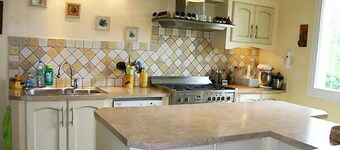 Villa with beautiful view of Mont Ventoux, 2 km from the center of Bédoin.