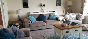 Water's Edge - Sea Front Self Catering Apartment in the Heart of Swanage