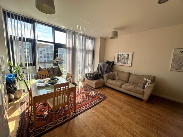 Smart TV, video games, DVD player, printers - Fantastic New York Style Loft Apartment Zone 2 Central London. (London)
