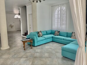 Smart TV, books, stereo - Beautiful spacious holiday home with private shared pool near Sandy Lane  (St James)