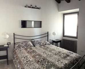 1 sovrum, strykjärn/strykbräda, wi-fi och sängkläder