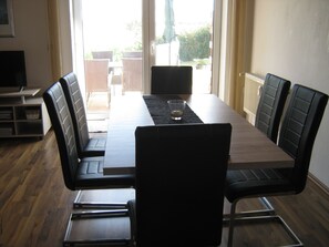 تناول الطعام