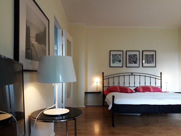 1 camera, ferro/asse da stiro, Wi-Fi, lenzuola