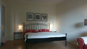 1 bedroom, iron/ironing board, WiFi, bed sheets