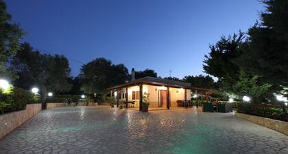 Komfortable Villa mit Pool, umzäunter Garten, Veranda, Tischtennis und mehr!