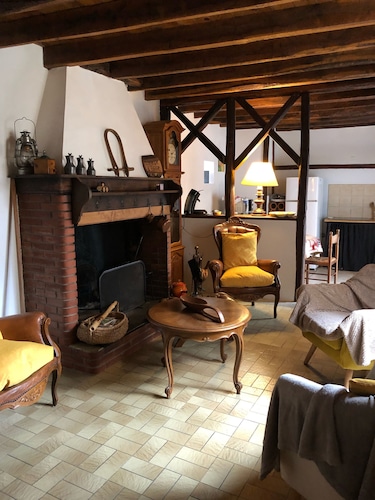 Gîte de l’arac , Maison tout confort avec cheminée . Vue sur la montagne , 