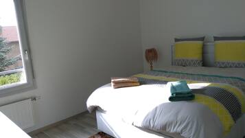 2 bedrooms, iron/ironing board, WiFi, bed sheets