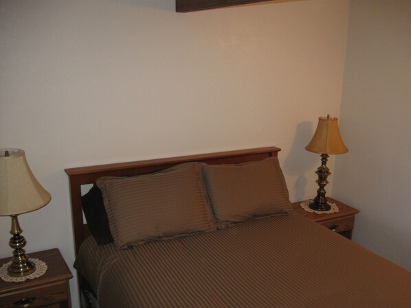 3 bedrooms, iron/ironing board, travel cot, free WiFi