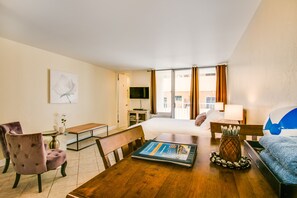 1 bedroom, desk, iron/ironing board, free WiFi