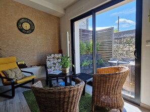 Interior - COSY GITE located in the heart of the Loire castles, close to shops and swimming pool (VOUVRAY)