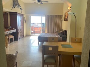 1 bedroom, in-room safe, WiFi, bed sheets