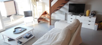 De Becots, familie villa nær stranden med hage