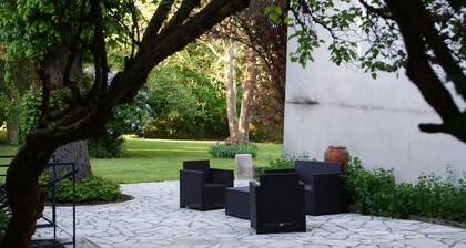 Charming 5-star house Burgundy Vézelay, sleeps 14 with jacuzzi