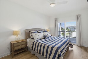 4 bedrooms, iron/ironing board, travel crib, free WiFi - RENOVATED FOR SUMMER 2026.
Oceanfront complex with pool. NOW WITH EV CHARGE. (Surf City)