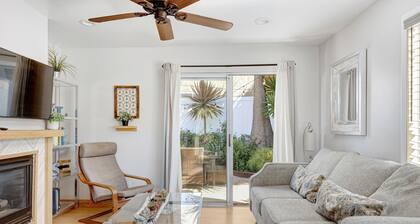 Pacific Beach Cottage w/ backyard & parking