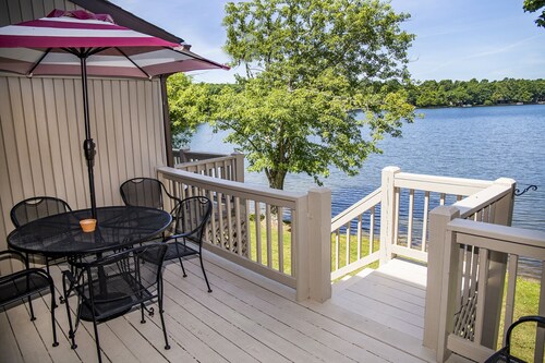 🌄Resort Vacations at Fairfield Glade TN 2 bedroom Condo with Gorgeous Lake Front