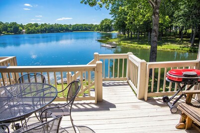 🌄Resort Vacations at Fairfield Glade TN 2 bedroom Condo with Gorgeous Lake Front