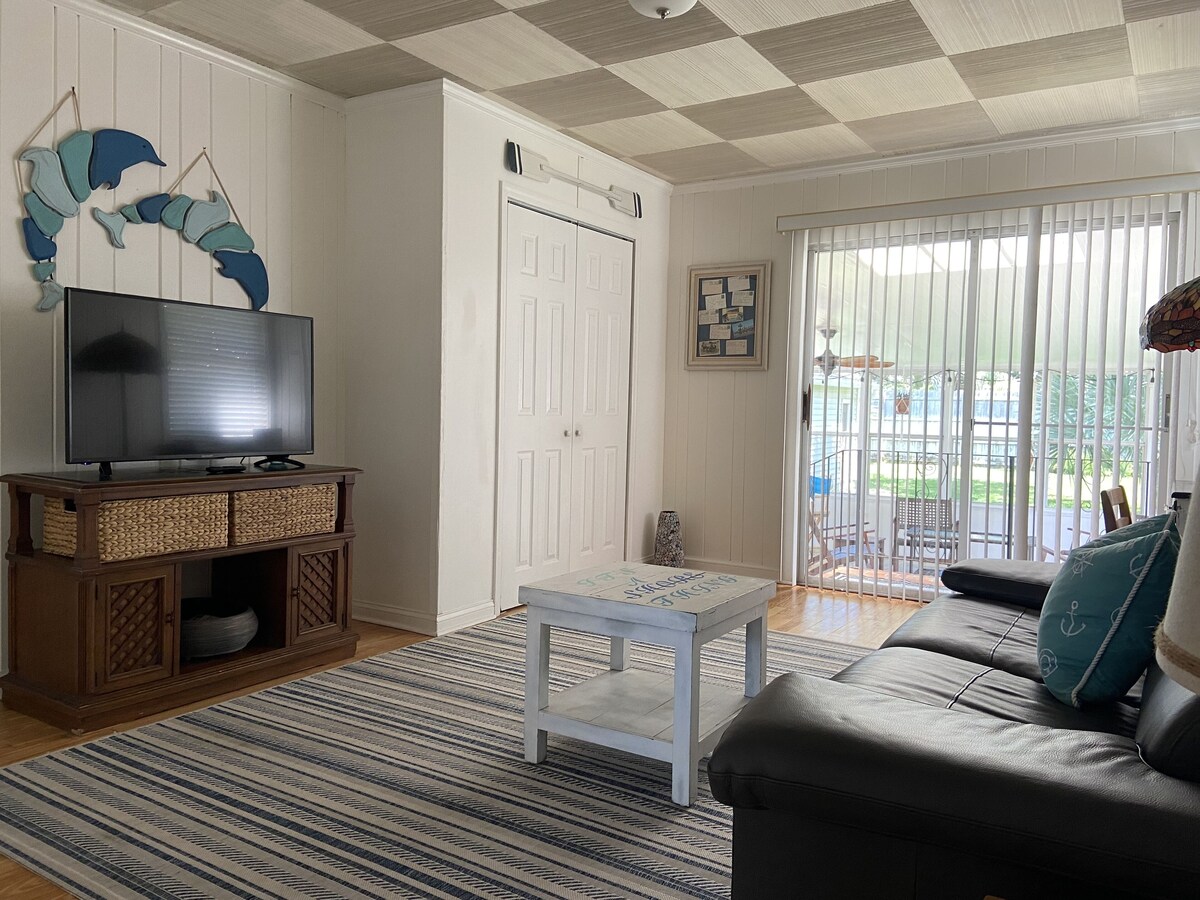 Photo 11 of Quiet Bayfront Community on the Island-Close to Downtown City Center