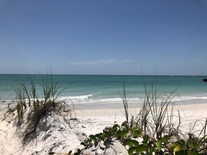 Beach nearby, sun loungers, beach towels