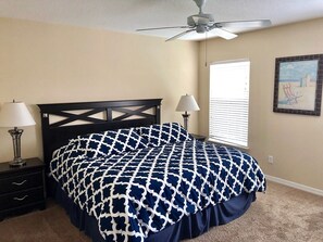 4 habitaciones, tabla de planchar con plancha, wifi y ropa de cama