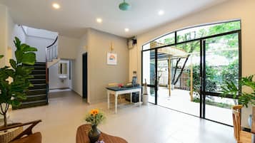 Quầy thủ tục nhận/trả phòng
