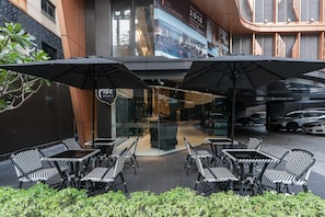 Courtyard - The Key Premier Hotel Sukhumvit (Bangkok)