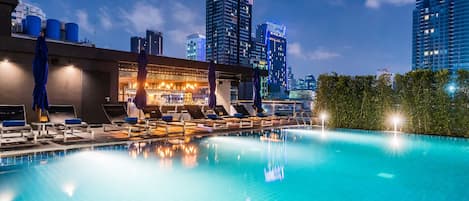 Kolam renang outdoor