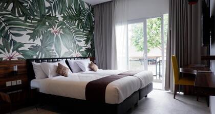 Front One Resort Magelang