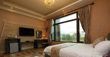 Standard Double Room | Desk, blackout drapes, free WiFi, bed sheets