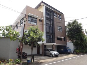 Front of property - Front One Inn Malang (Malang)