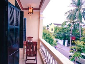 Kamar Deluks, balkon | Balkon